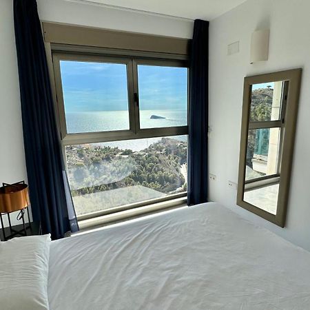 High Rise Apartment On The 39Th Floor With Private Terrace And Sea Views Benidorm Bagian luar foto