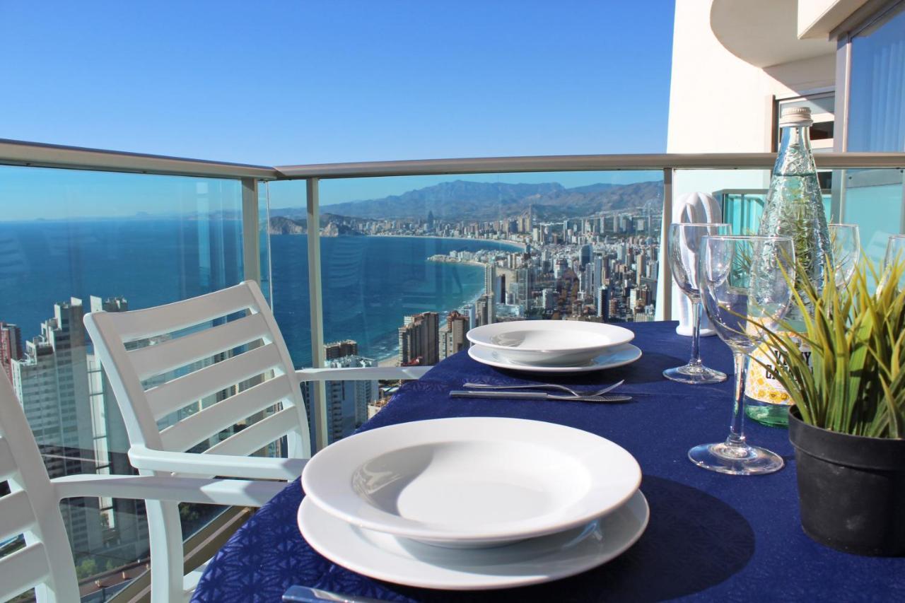 High Rise Apartment On The 39Th Floor With Private Terrace And Sea Views Benidorm Bagian luar foto