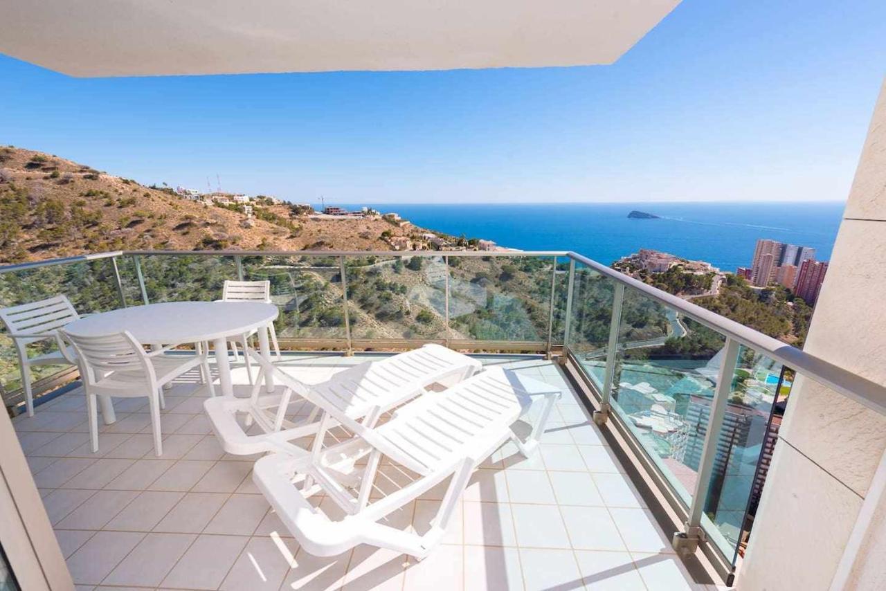 High Rise Apartment On The 39Th Floor With Private Terrace And Sea Views Benidorm Bagian luar foto