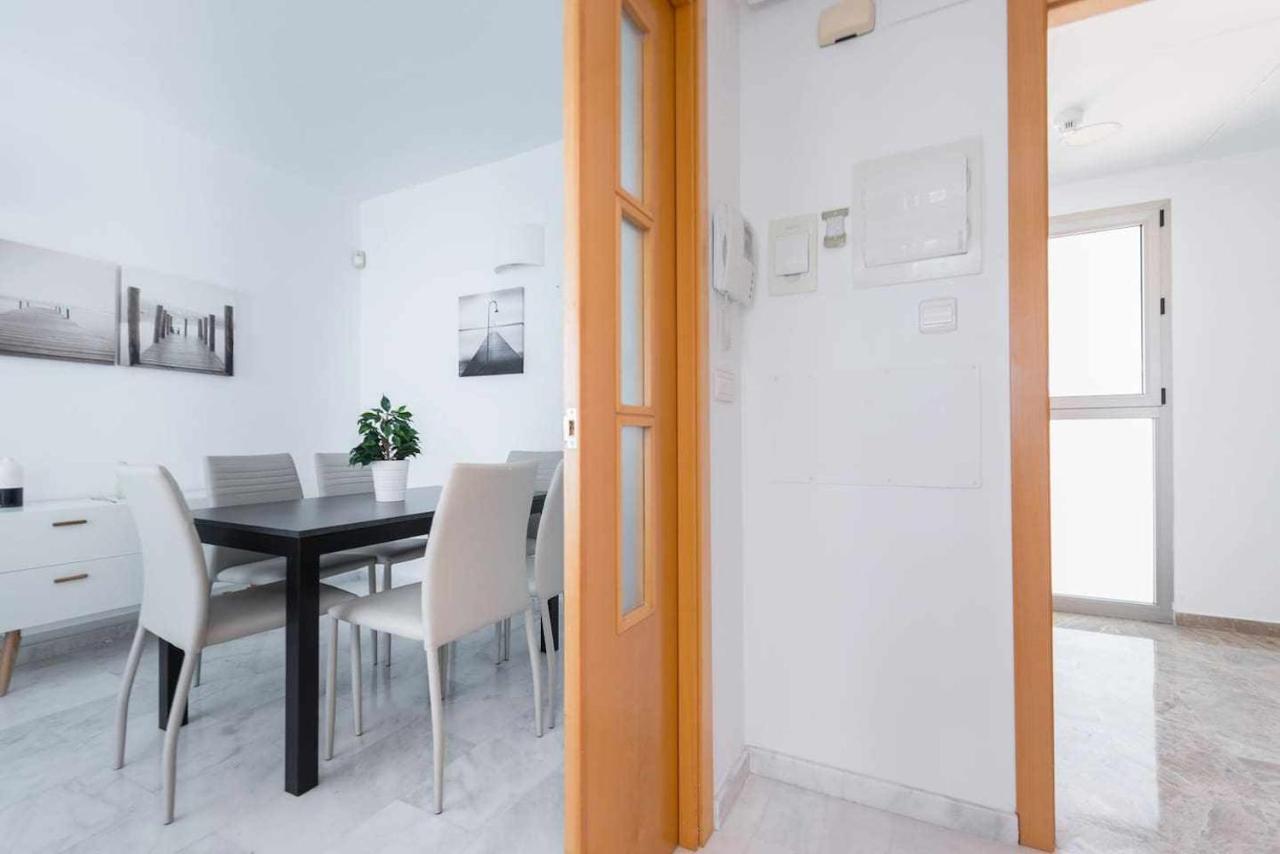 High Rise Apartment On The 39Th Floor With Private Terrace And Sea Views Benidorm Bagian luar foto