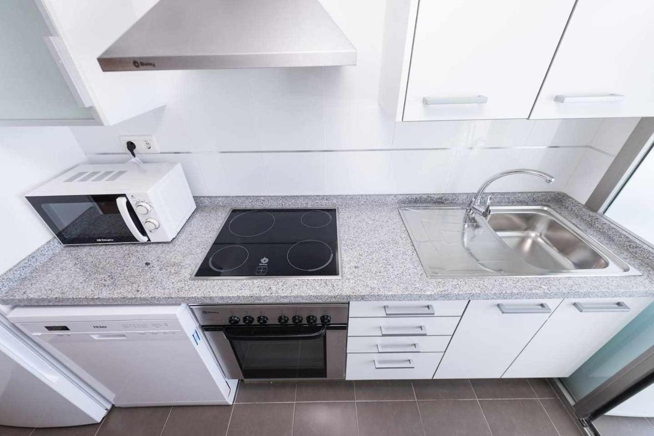 High Rise Apartment On The 39Th Floor With Private Terrace And Sea Views Benidorm Bagian luar foto
