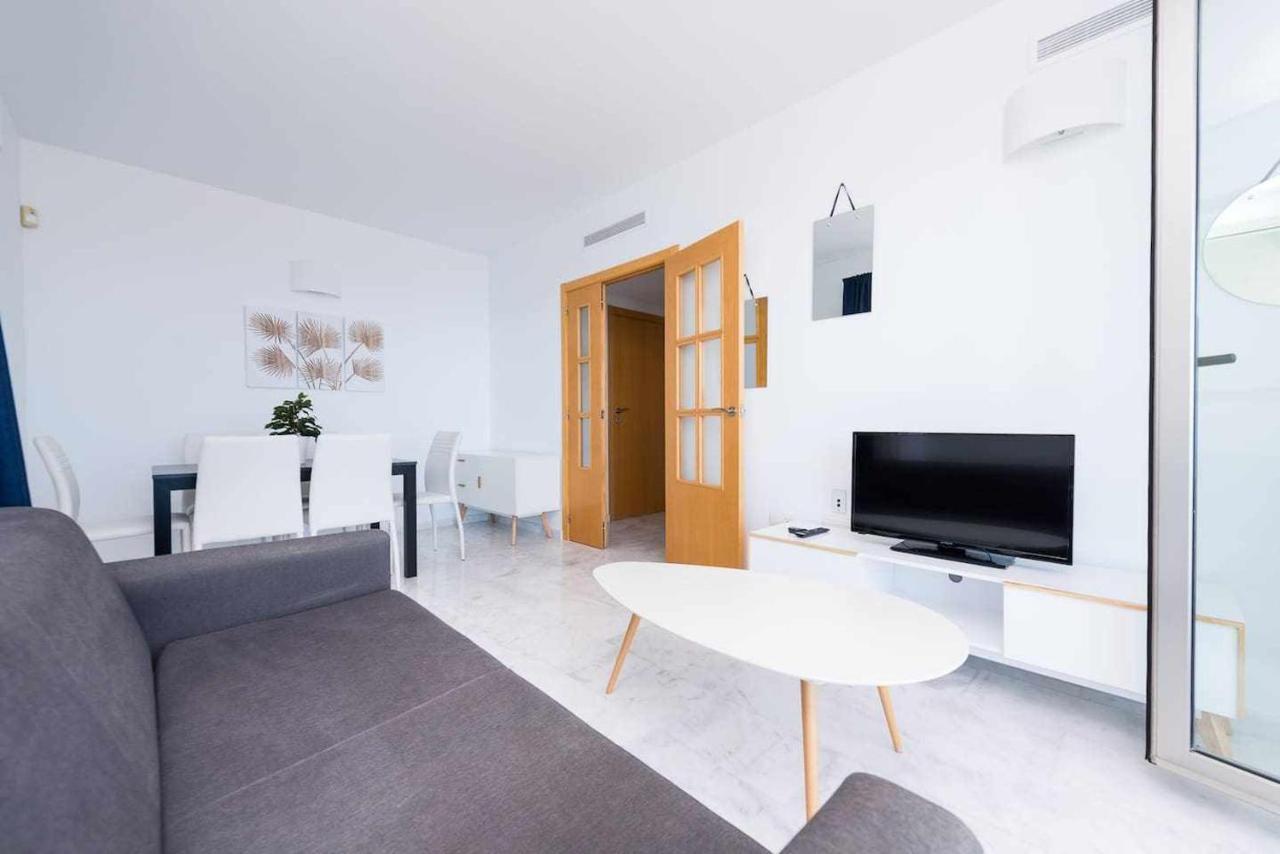 High Rise Apartment On The 39Th Floor With Private Terrace And Sea Views Benidorm Bagian luar foto