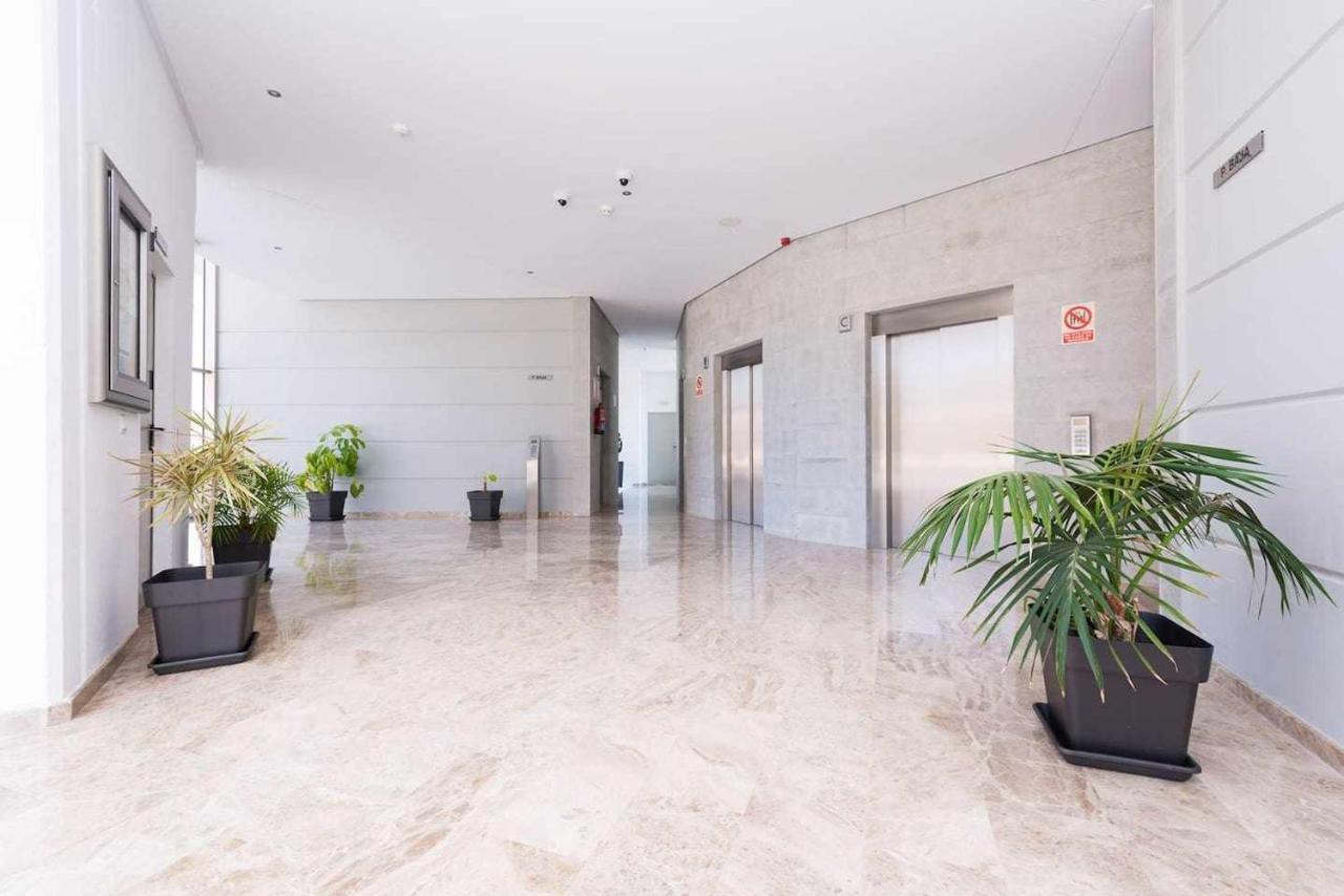 High Rise Apartment On The 39Th Floor With Private Terrace And Sea Views Benidorm Bagian luar foto