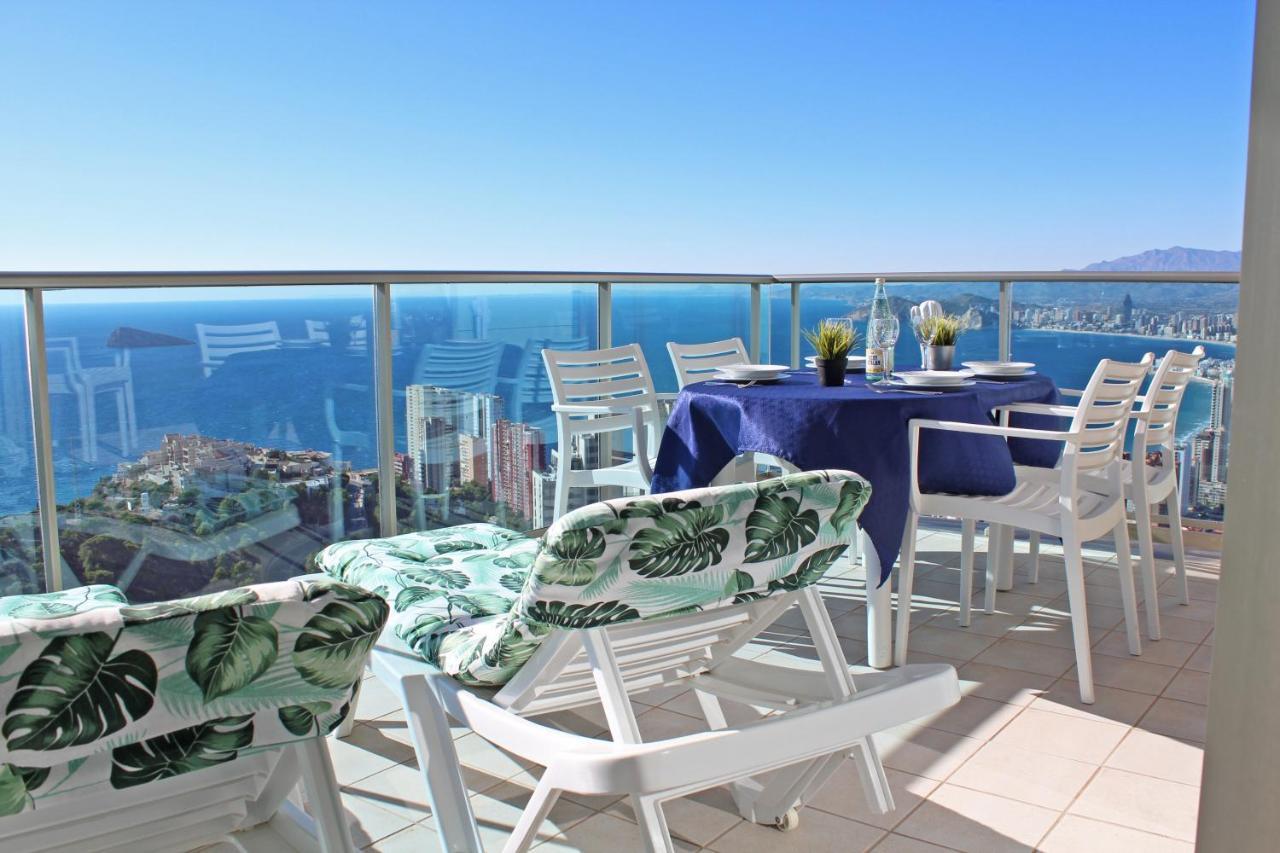 High Rise Apartment On The 39Th Floor With Private Terrace And Sea Views Benidorm Bagian luar foto