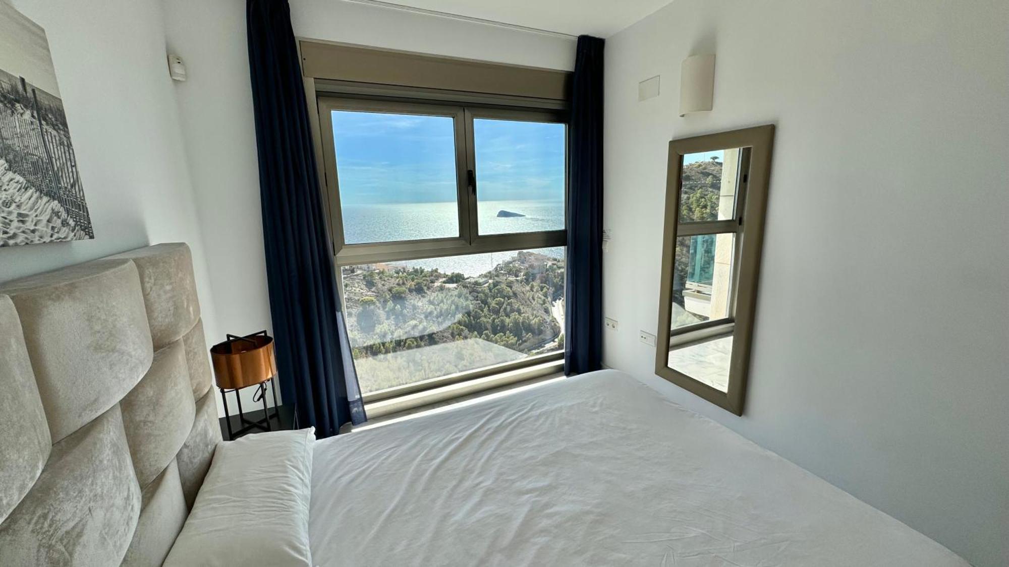 High Rise Apartment On The 39Th Floor With Private Terrace And Sea Views Benidorm Bagian luar foto