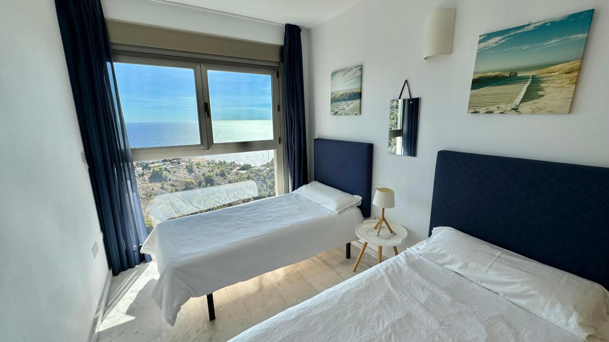 High Rise Apartment On The 39Th Floor With Private Terrace And Sea Views Benidorm Bagian luar foto